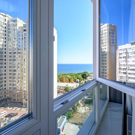 Светлая Квартира Новый Берег Odessa Buitenkant foto